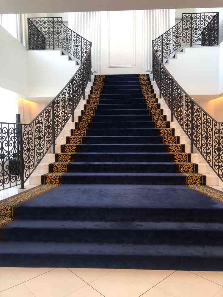 ここで花嫁姿で写真を撮りたくなった。親族並んで撮れるみたい。