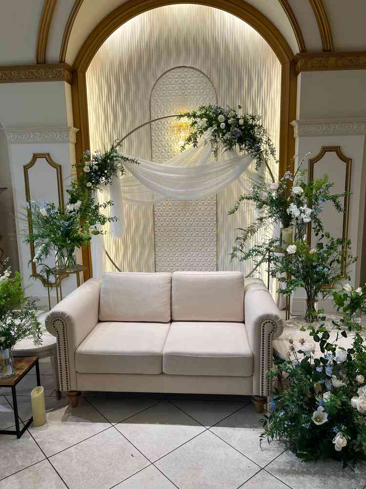 披露宴会場①の高砂