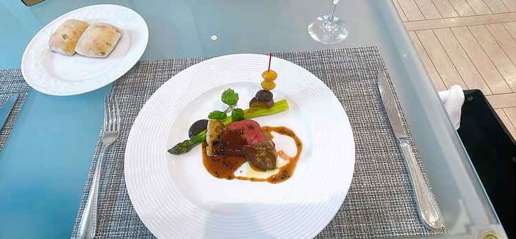 お肉はもちろんのことソースもとても美味く、ゲストに食べていただきたいと感じた。