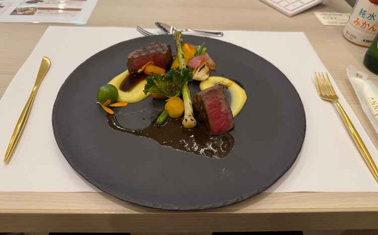 メインディッシュ肉