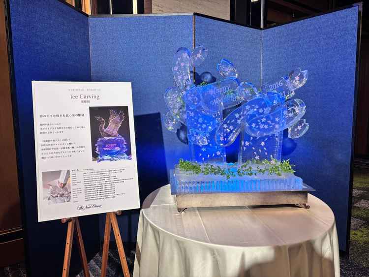 打ち合わせ会場の前にあった氷細工。結婚式の際にオーダーすることも可能とのこと。