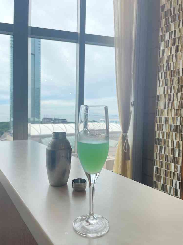 参列者それぞれのイメージにあったカクテルをシェイクすることができるオプションも魅力的。