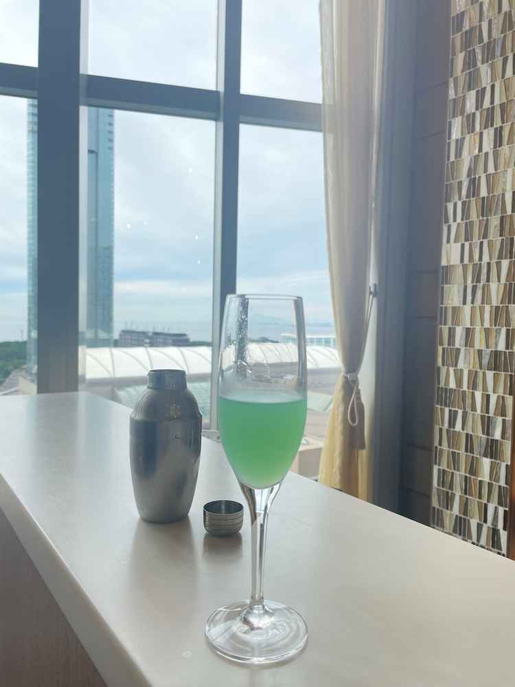 参列者それぞれのイメージにあったカクテルをシェイクすることができるオプションも魅力的。