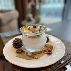 素敵な演出なだけではなくお料理がとても美味しい。カリフラワーのソースが絶品でした。