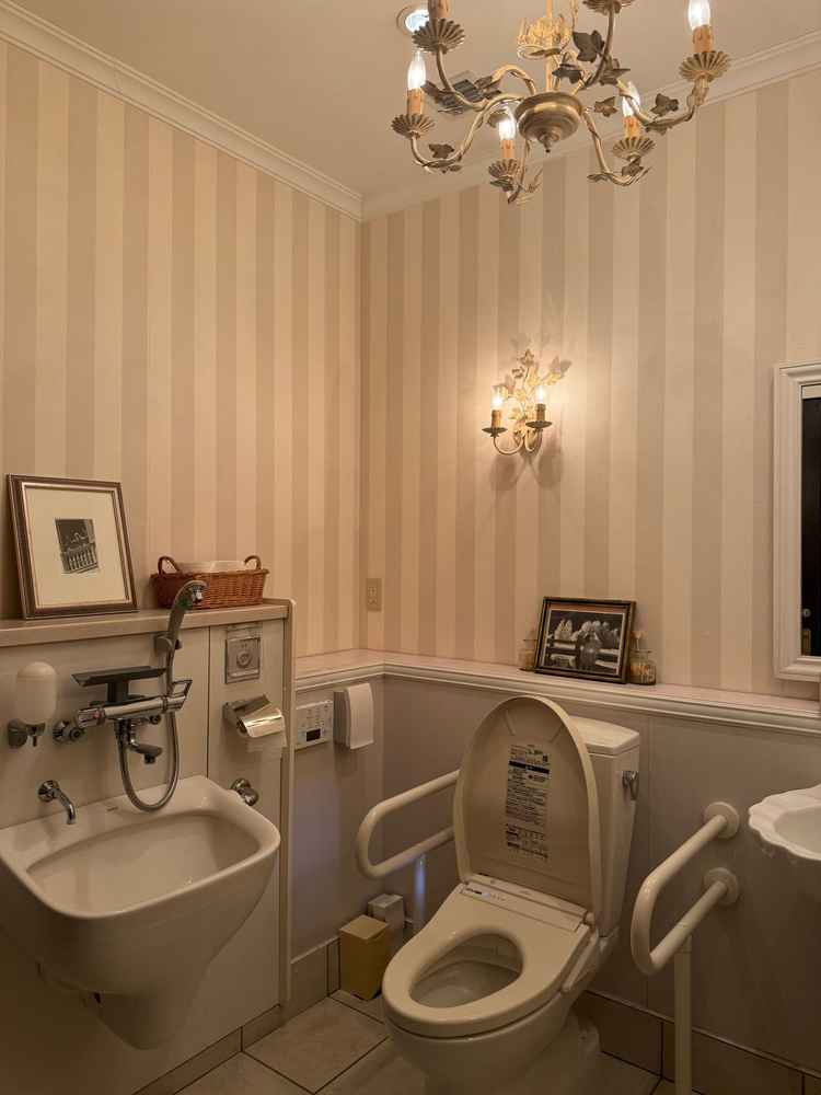 とても清潔感があり、おしゃれな内装のトイレが各階にあり、とてもよかったです。