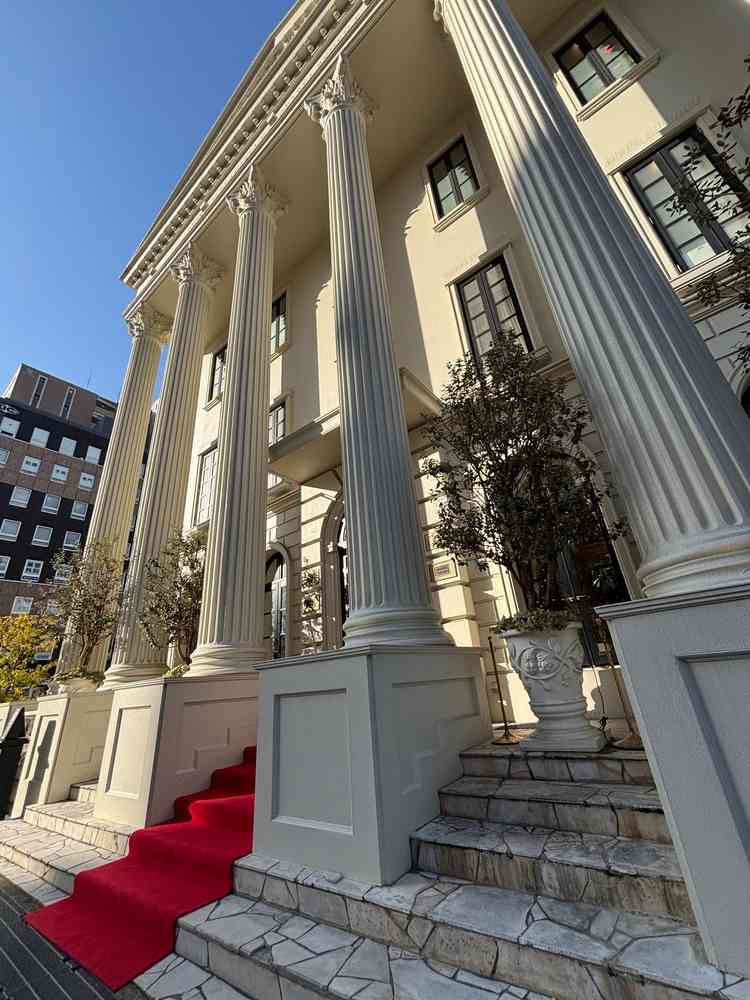 外観です。午後の光がとても綺麗です。