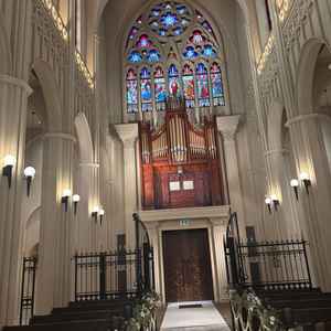 大聖堂の写真です。収容人数も100人を超えるとのことで、開放感が素晴らしかったです。