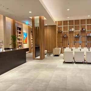 ここの待合室は広いスペースが確保されていて、多くのゲストが集まっても狭くなることがないです