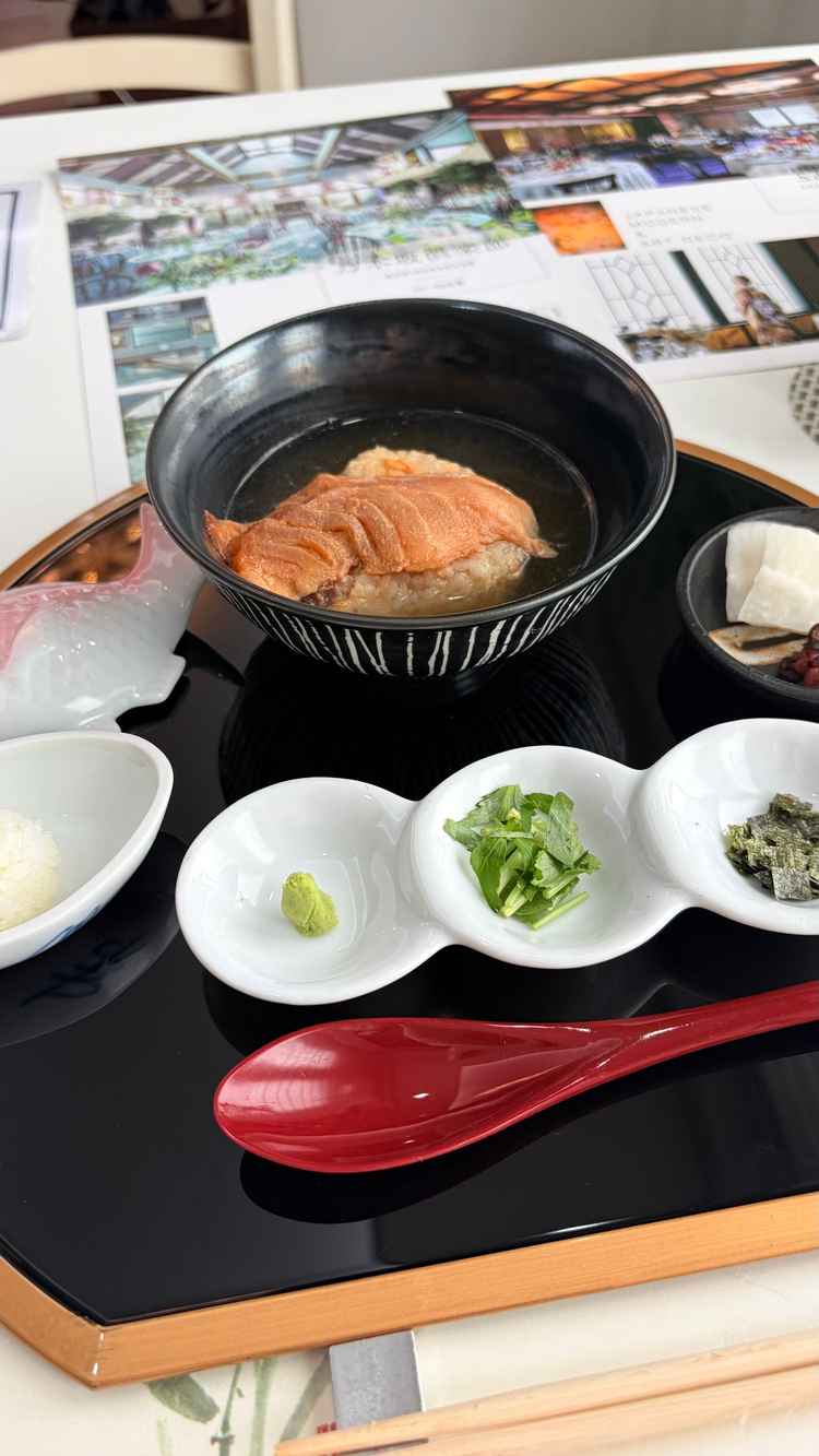 試食の鯛のお茶漬け。とても美味しかったです。