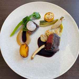 サーロインとフィレの２種類が味わえる