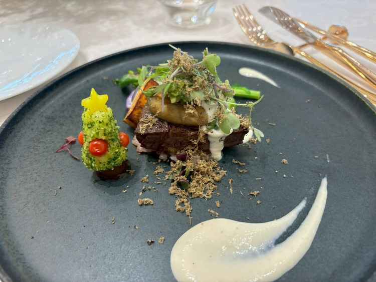 温かい料理を出す工夫が詰め込まれていました。料理も抜群に美味しかったです。