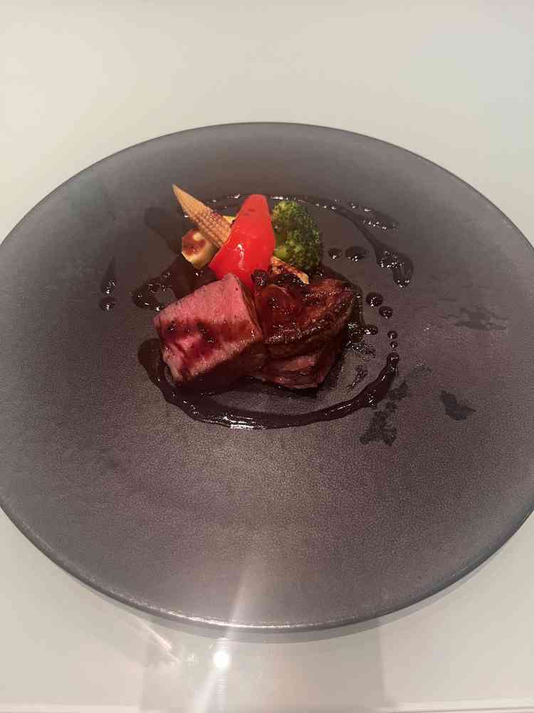 試食会のお肉料理。野菜もお肉も柔らかく、食べやすい量と味でした。