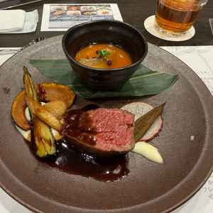 試食メイン料理。とても美味しく、ゲストとしてこれが出てきたら嬉しいなと思う味でした