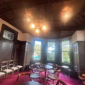 迎賓館の待合室。