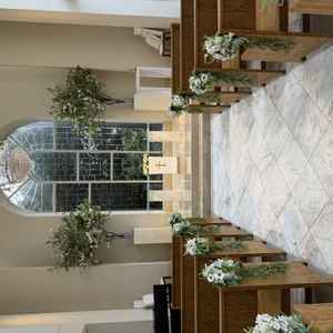 ガーデン挙式日に雨となった際のチャペル登壇側