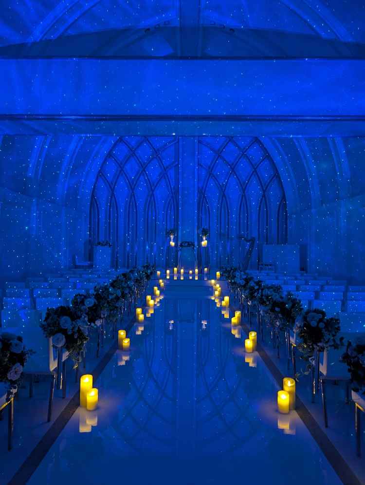 星空のような照明に変更できた際のチャペル