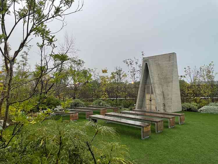 神前式もできる祠がある