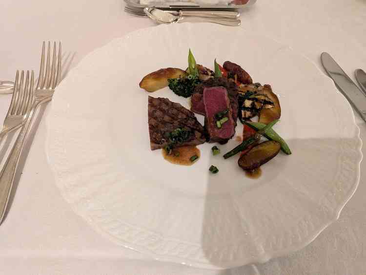 二種類のお肉が入っており、色んな食感が楽しめて、とても美味しかったです。