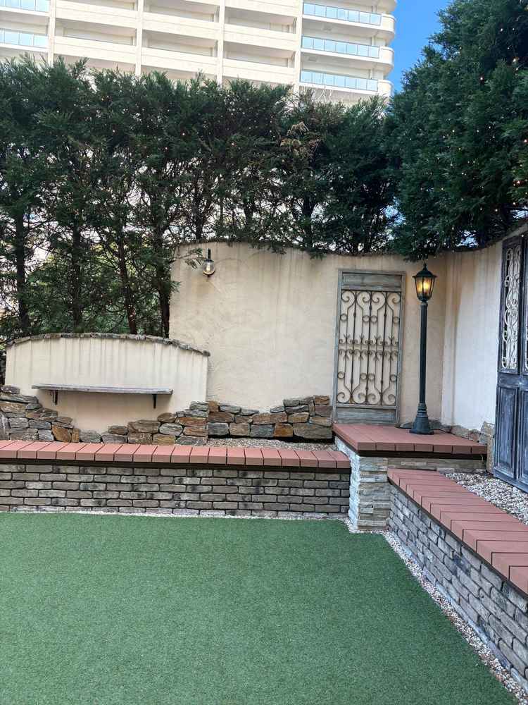 ガーデン。披露宴が始まる前にここでみんなで写真を撮ったり、料理を食べれたりする場所