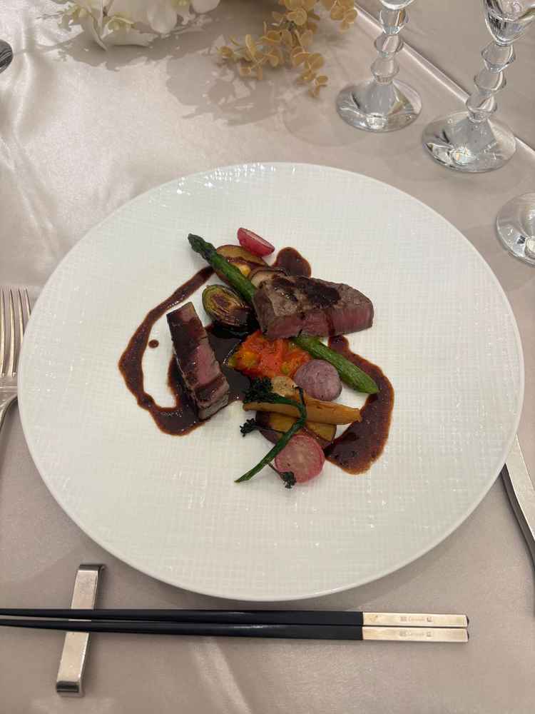 試食のメインのお肉は2種類から選べました。牛フィレ肉をチョイス