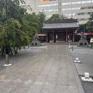 神前式ではこの道を歩いていきます