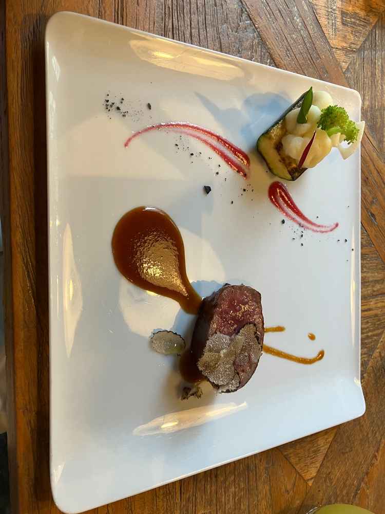 料理4、メイン肉料理