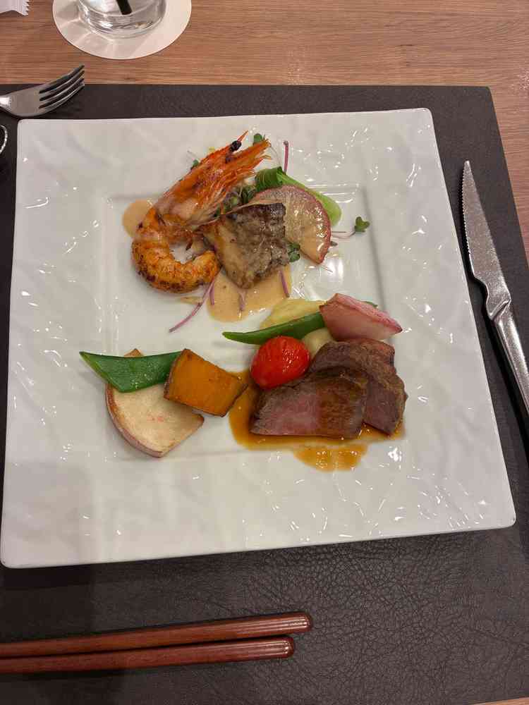 メインの試食。見た目もいいが、味もめちゃくちゃ良かった。正直、美味しさにびっくりした