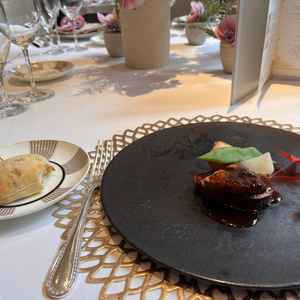 試食会のメイン料理の写真。世界三大珍味が味わえてシェフのこだわりを感じました。