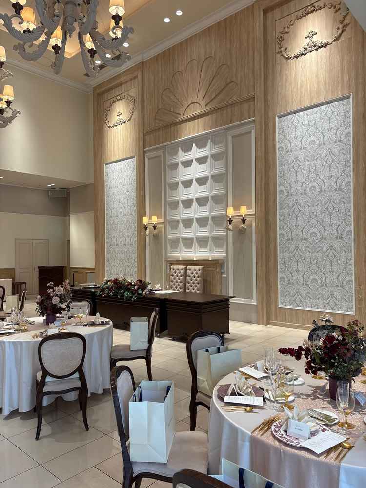 オランジェリーの中の写真です。天井が高く、ナチュラルな雰囲気でとてもよかったです。