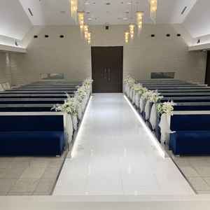 チャペル。落ち着いた青色で綺麗