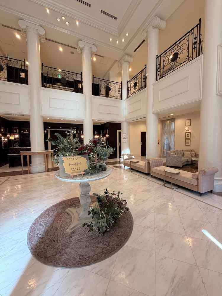 ゲストの待合室です。貸切のためここのスペースもかなり自由に飾り付けられます。