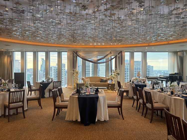 披露宴会場にオープンキッチンが併設されており熱々のお料理が楽しめます。