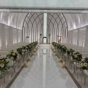 高い天井が素敵なチャペル。透き通るような音響も素敵でした。