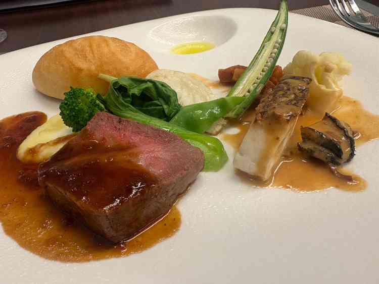 メイン料理