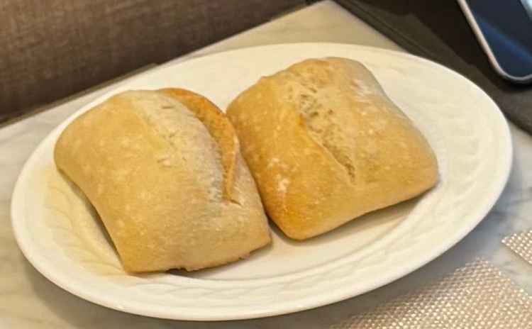 実際の披露宴でも提供されるパンをいただきました。