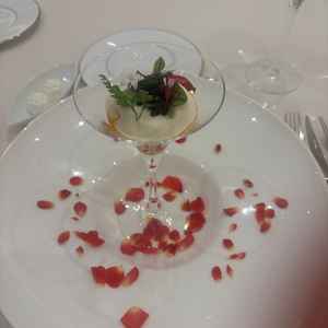 前菜。なんと披露宴会場で食べることができた。