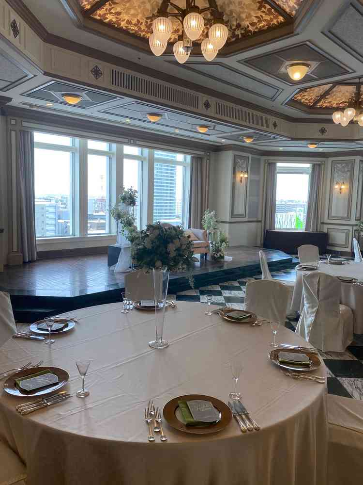 披露宴会場その1。眺望が綺麗でした。