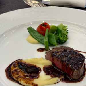 フィレのお肉がとても柔らかく、美味しかったです！想像以上でした！