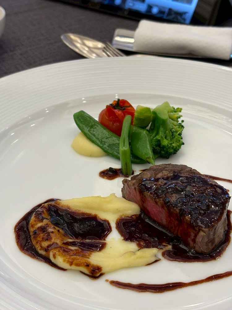 フィレのお肉がとても柔らかく、美味しかったです！想像以上でした！