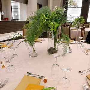 実際のテーブル。自身の挙式の際はクラスの色などは変更できるとのこと。