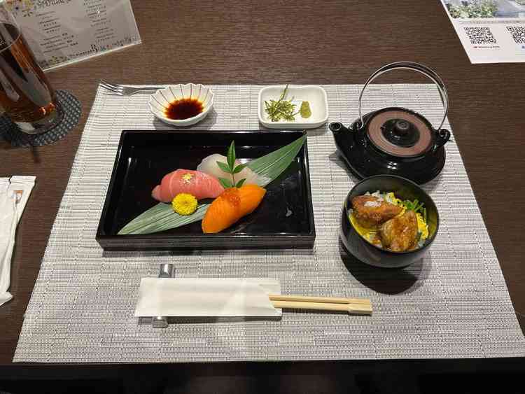 試食には和食もあり、お寿司がとてもおいしかったです。