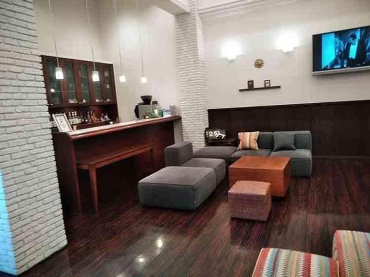 待合室にバーカウンターがあり雰囲気良かったです