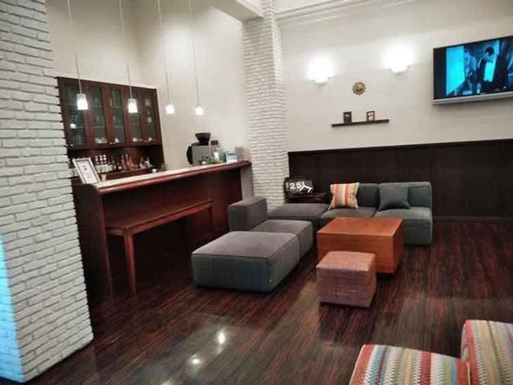 待合室にバーカウンターがあり雰囲気良かったです