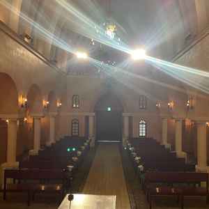 チャペルの祭壇からの景色が荘厳としていて感動しました。