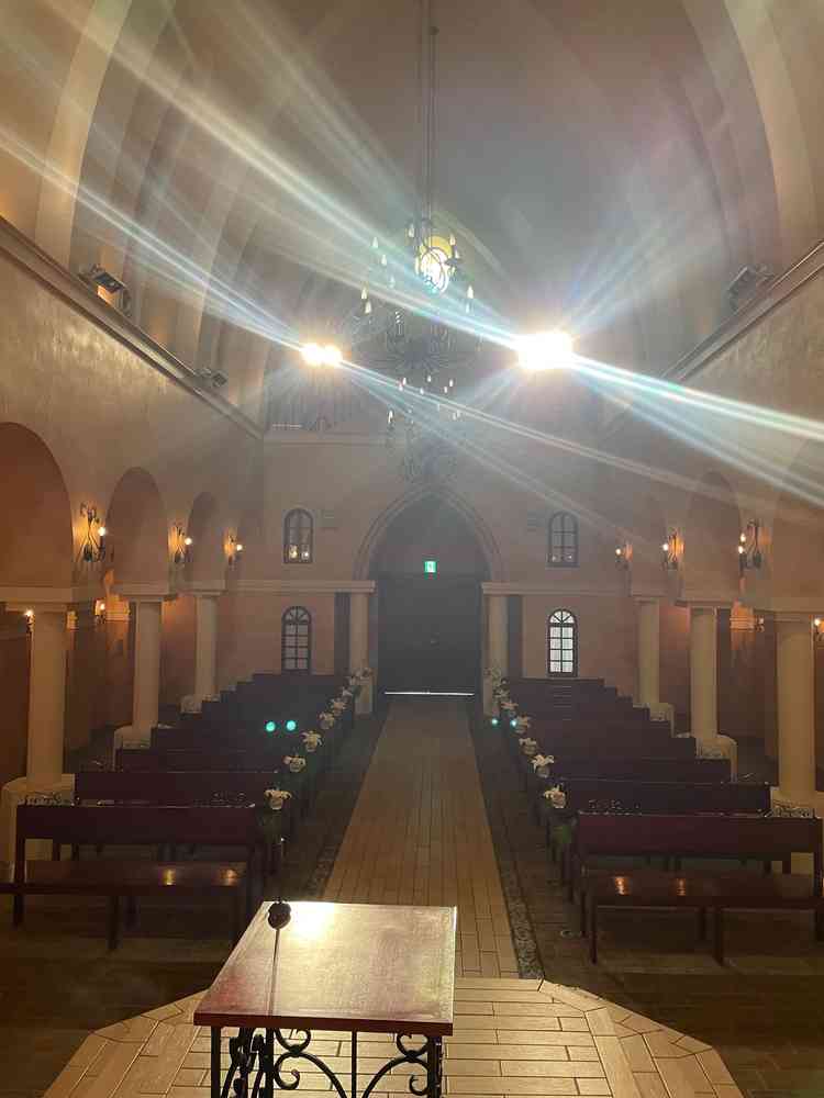 チャペルの祭壇からの景色が荘厳としていて感動しました。