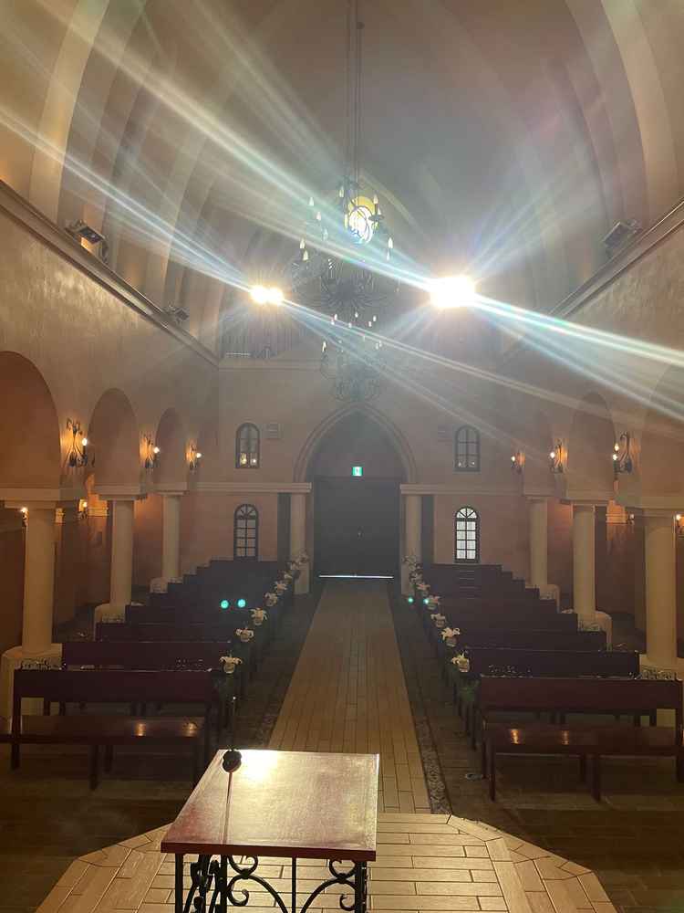 チャペルの祭壇からの景色が荘厳としていて感動しました。