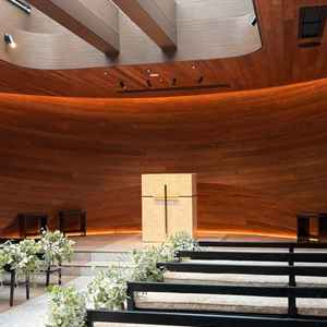 チャペル内の写真です。光の当たり具合が最高でした。