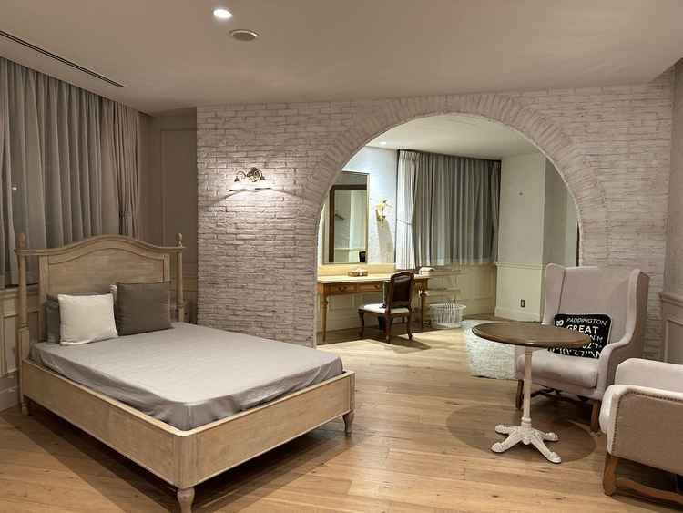 新郎新婦の控室がおしゃれでとても広く、ゆったりと準備できそうで良かったです。