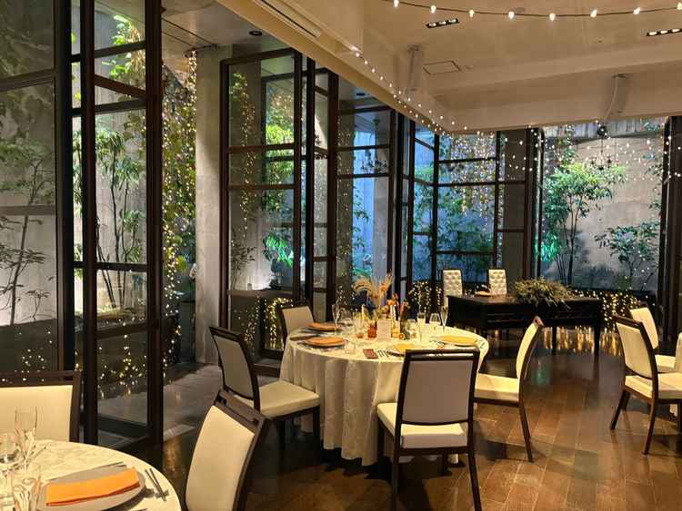 地下の披露宴会場