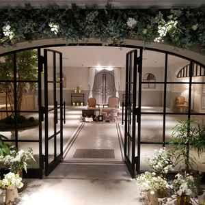 エントランス。エレベーターを降りた瞬間から非日常感を味わうことができるよう工夫されていた。